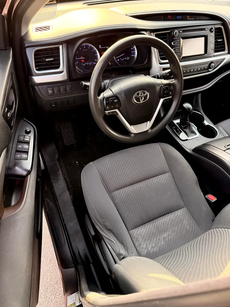 Toyota HIGHLANDER 2020 LE - Full Option - Image 6