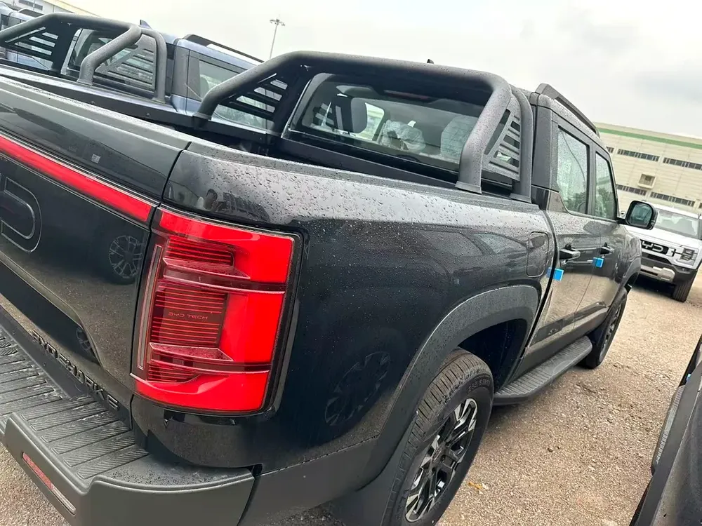 2026 BYD Shark 6 Premium LHD – Intelligent Plug-in Hybrid Pickup - Image 4