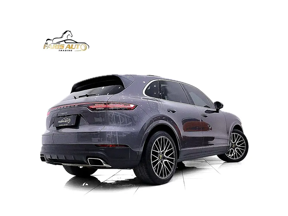PORSCHE CAYENNE GCC FULLY LOADED + FULL SERVICE HISTORY - Image 4