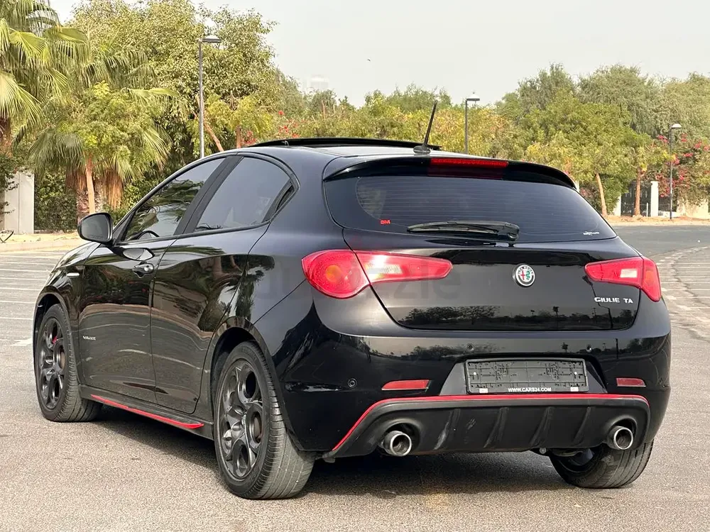 GIULIETTA 2019 Gcc in great condition - Image 9