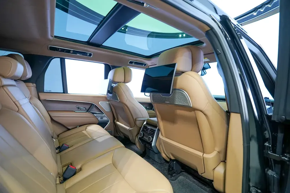 VOGUE AUTOBIOGRAPHY P530 | REAR ENTERTAINMENT | WARRANTY FEB 2030 | PANORAMIC ROOF - Image 10