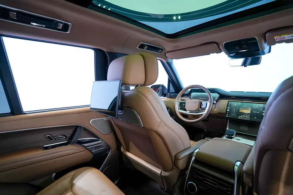 VOGUE AUTOBIOGRAPHY P530 | REAR ENTERTAINMENT | WARRANTY FEB 2030 | PANORAMIC ROOF - Image 14