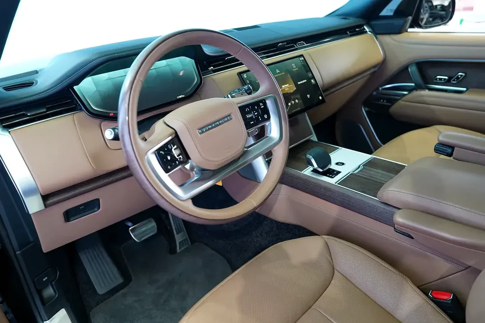 VOGUE AUTOBIOGRAPHY P530 | REAR ENTERTAINMENT | WARRANTY FEB 2030 | PANORAMIC ROOF - Image 6