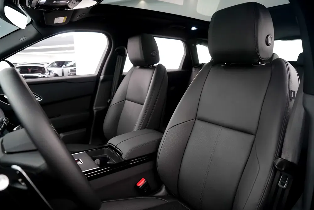 2024 RANGE ROVER VELAR SE P250 DYNAMIC / PANORAMIC ROOF / 20 INCH / DEALER WARRANTY - Image 12