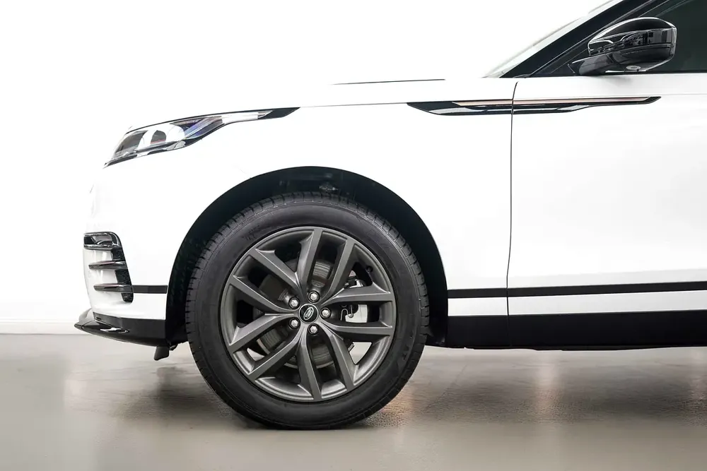 2024 RANGE ROVER VELAR SE P250 DYNAMIC / PANORAMIC ROOF / 20 INCH / DEALER WARRANTY - Image 6