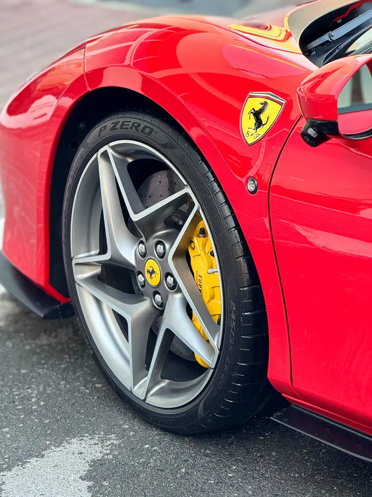 Ferrari F8 TRIBUTO 2022 low mileage full carbon full service history - Image 10