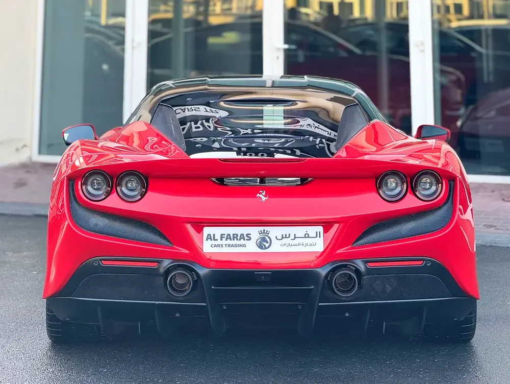 Ferrari F8 TRIBUTO 2022 low mileage full carbon full service history - Image 7