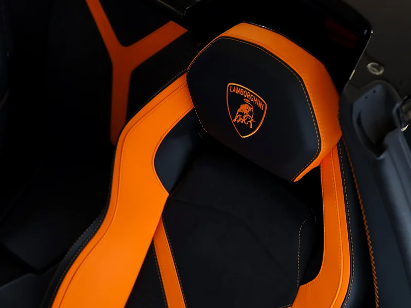 LAMBORGHINI ULTIMAE ROADSTER / GCC / 500 KM ONLY - Image 15