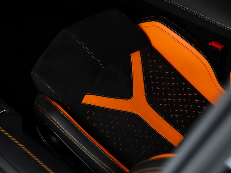 LAMBORGHINI ULTIMAE ROADSTER / GCC / 500 KM ONLY - Image 17