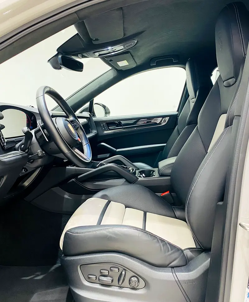 PORSCHE 
TURBO GT 
MODEL: 2024
KM : 18,000
GCC SPECS 
UNDER WARRANTY - Image 10