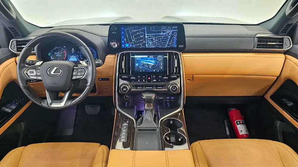 LX 600 Signature (( Al-Futtaim )) 2025 - Image 10