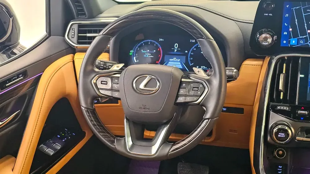 LX 600 Signature (( Al-Futtaim )) 2025 - Image 12