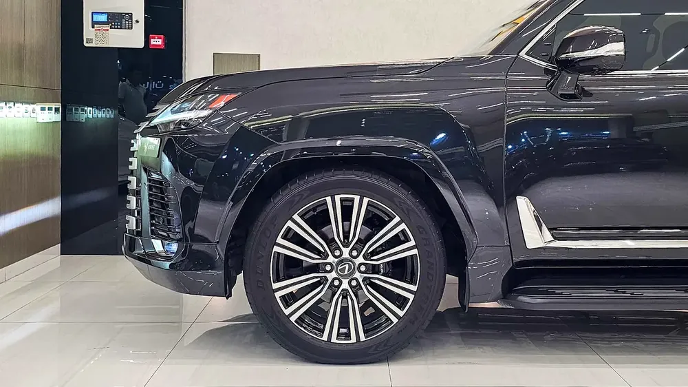 LX 600 Signature (( Al-Futtaim )) 2025 - Image 7