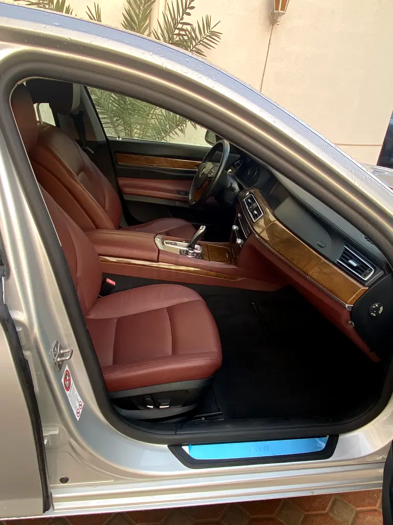 BMW 7-Series 730li Executive(2015 Kit) - Image 4