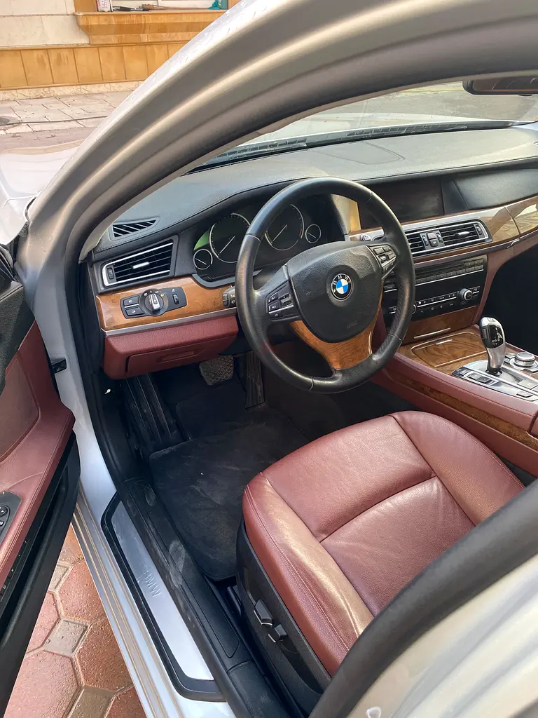 BMW 7-Series 730li Executive(2015 Kit) - Image 8