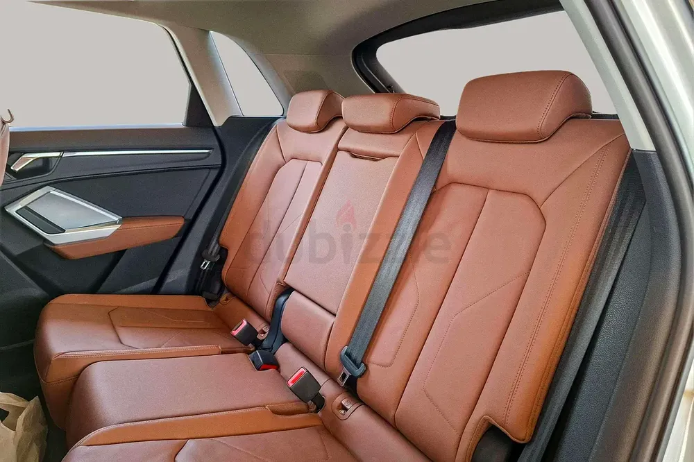 AED 2067/month | 2023 Audi Q3 35 TFSI Advanced | GCC Specs | Ref#431003 - Image 12