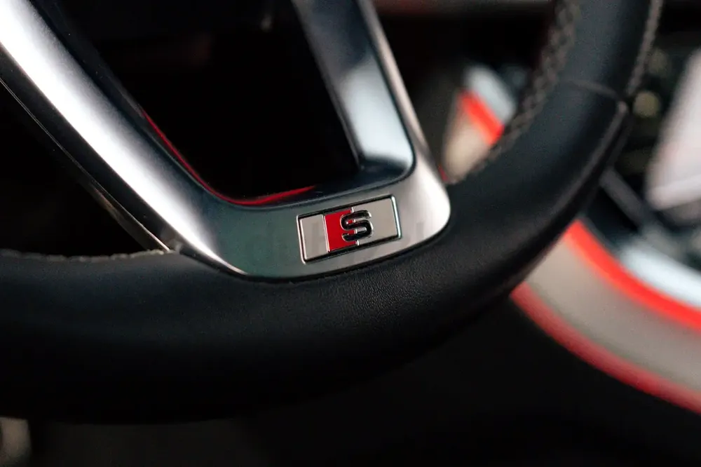 3.0L V6 TFSI | No Accident | No Flood - Image 10
