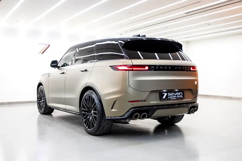 2024 RANGE ROVER SPORTS SV FULL CARBON INTERIOR AND EXTERIOR WITH HIGH OPTIONS - Image 4