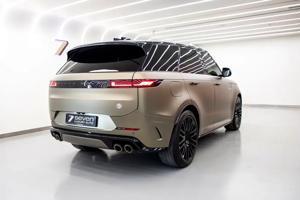 2024 RANGE ROVER SPORTS SV FULL CARBON INTERIOR AND EXTERIOR WITH HIGH OPTIONS - Image 5