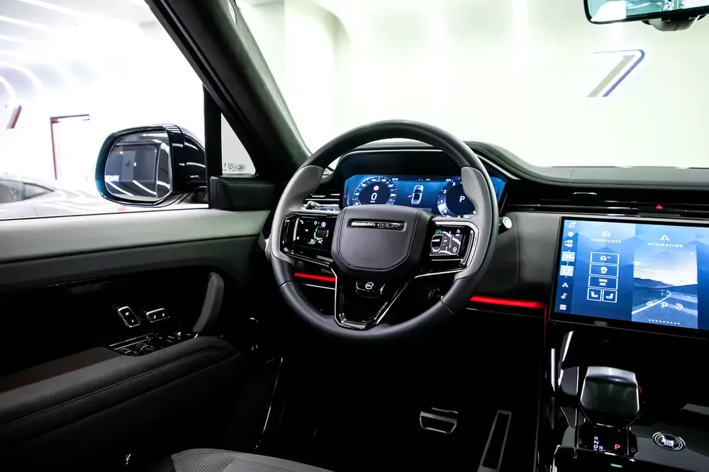 2024 RANGE ROVER SPORTS SV FULL CARBON INTERIOR AND EXTERIOR WITH HIGH OPTIONS - Image 8