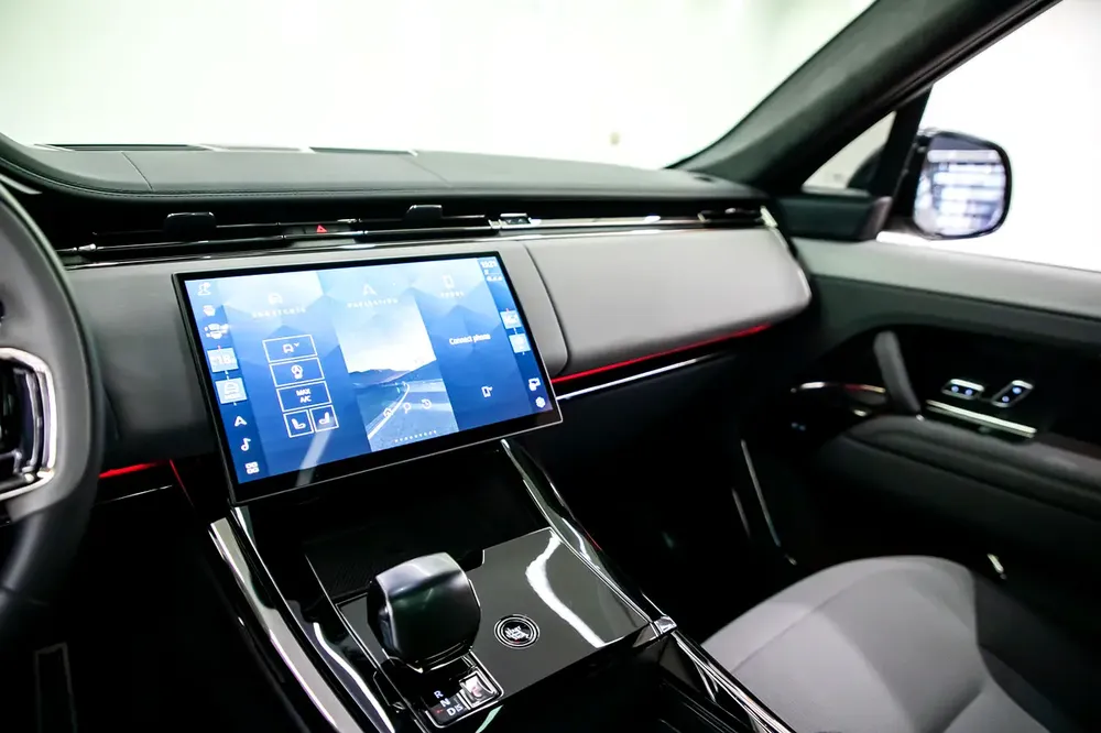 2024 RANGE ROVER SPORTS SV FULL CARBON INTERIOR AND EXTERIOR WITH HIGH OPTIONS - Image 9