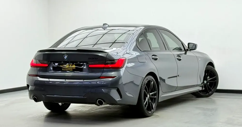 2019 BMW 330i M-Sport, 1 Year Unlimited Kms Warranty, Full BMW Service History, GCC - Image 4