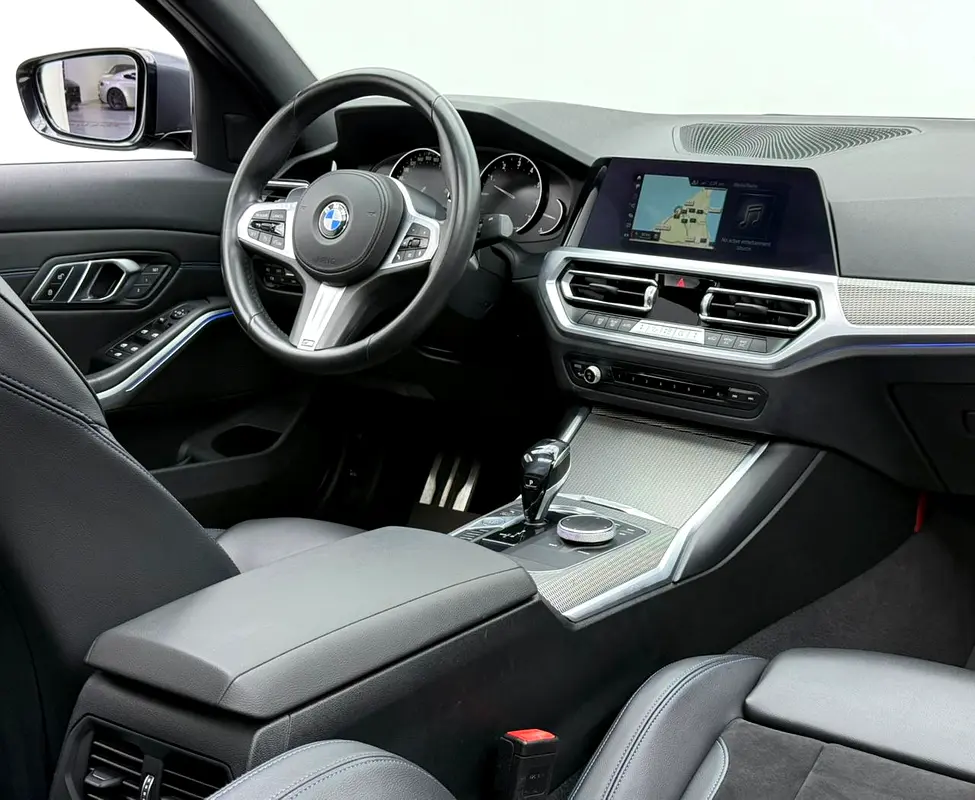 2019 BMW 330i M-Sport, 1 Year Unlimited Kms Warranty, Full BMW Service History, GCC - Image 9