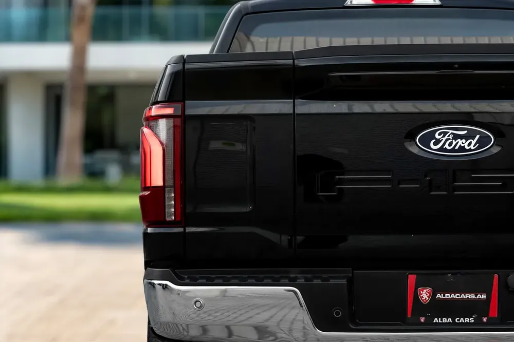 4,172 P.M |  F150 Lariat Crew Cab 3.5L | 0% Downpayment | F-150 LARIAT | 2030 WARRANTY / SERVICE! - Image 6