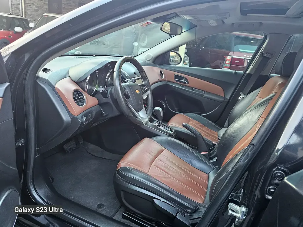 Chevrolet Cruze LT 2016 GCC Specs Original Paint Accident Free 1st Owner - Image 10