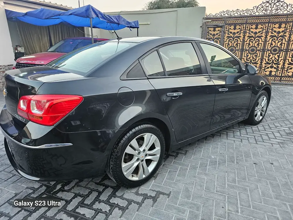Chevrolet Cruze LT 2016 GCC Specs Original Paint Accident Free 1st Owner - Image 5