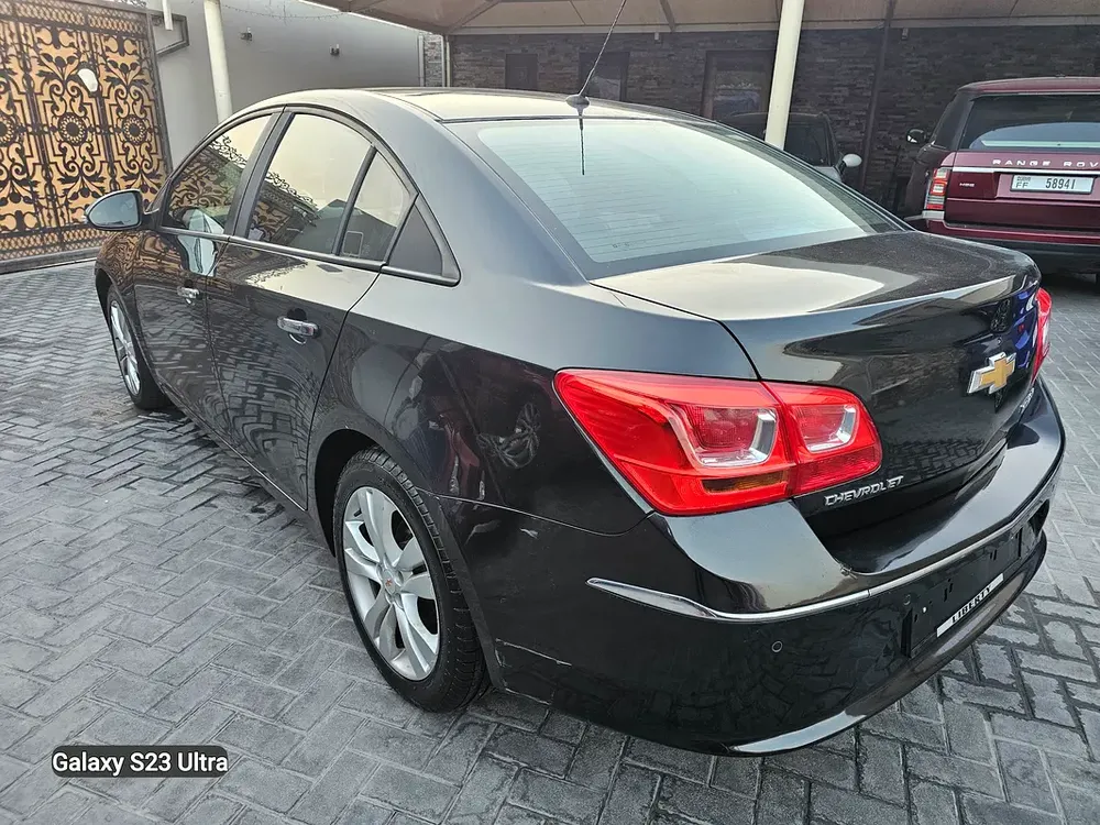 Chevrolet Cruze LT 2016 GCC Specs Original Paint Accident Free 1st Owner - Image 6