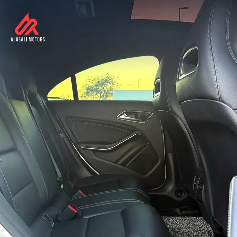 Mercedes Benz CLA250 4Matic 2018 V4 2.0cc (100% original paint)Imported from Korea Gcc specification - Image 10