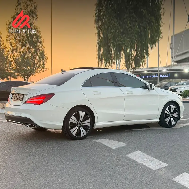 Mercedes Benz CLA250 4Matic 2018 V4 2.0cc (100% original paint)Imported from Korea Gcc specification - Image 6