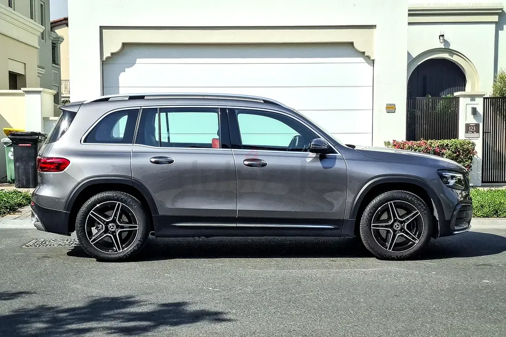 AED 3343/month | 2025 Mercedes-Benz GLB GLB 250 4MATIC | GCC Specs | Ref#414500 - Image 4
