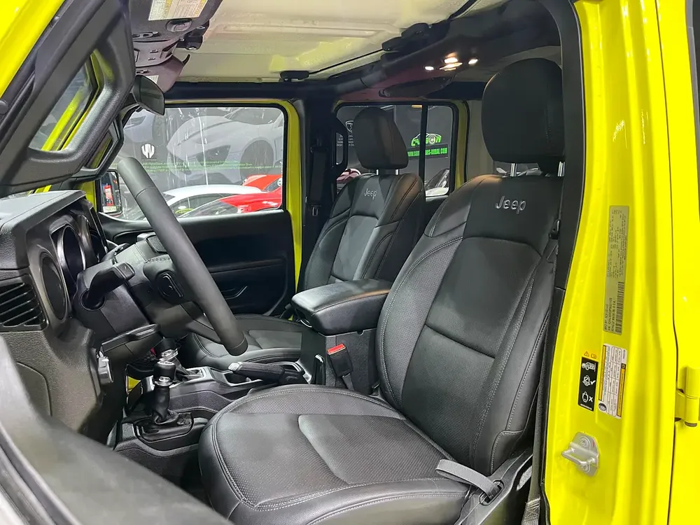 JEEP WRANGLER SPORT S 2023 MODEL IN AMAZING CONDITION BRIGHT YELLOW FACTORY PAINT - Image 12