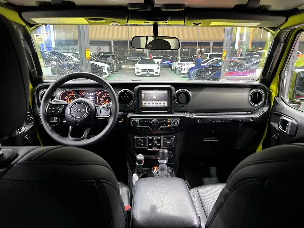 JEEP WRANGLER SPORT S 2023 MODEL IN AMAZING CONDITION BRIGHT YELLOW FACTORY PAINT - Image 18