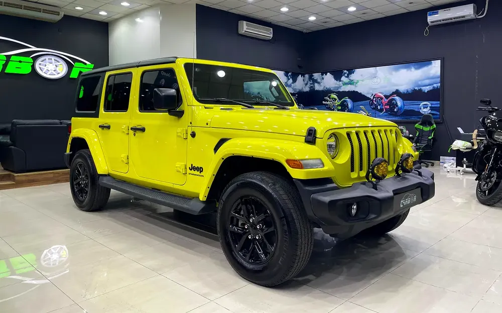 JEEP WRANGLER SPORT S 2023 MODEL IN AMAZING CONDITION BRIGHT YELLOW FACTORY PAINT - Image 4