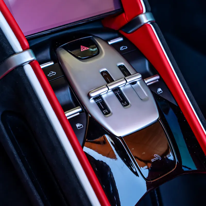 2025 FERRARI ROMA SPIDER  DONE ONLY 2000KM - Image 16