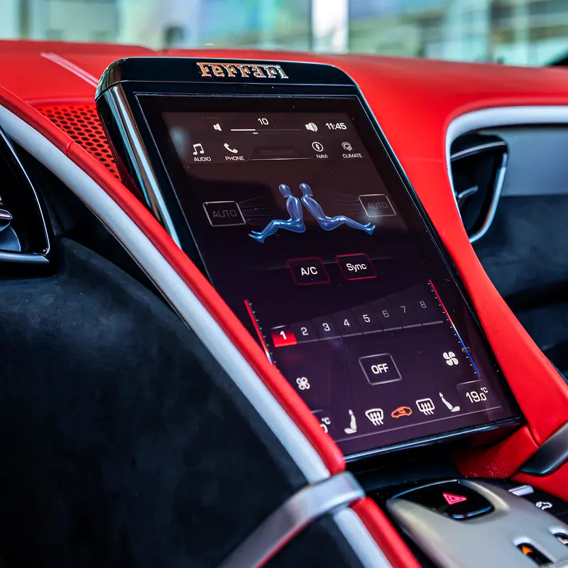2025 FERRARI ROMA SPIDER  DONE ONLY 2000KM - Image 18