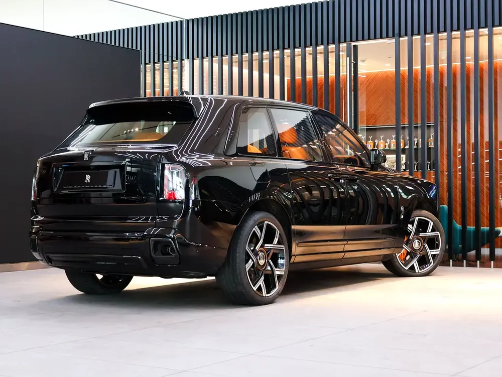 Rolls-Royce Black Badge Cullinan 2025/ 536km - Image 11