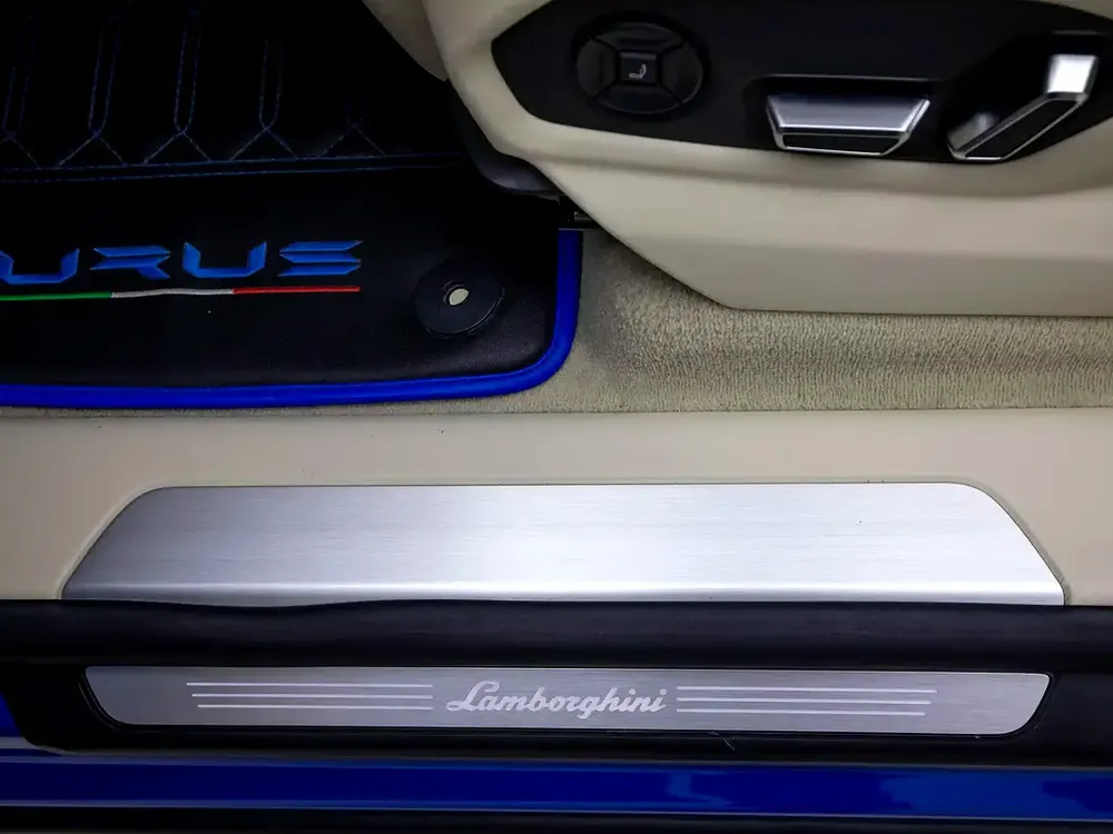 2019 | Lamborghini | Urus - Image 18