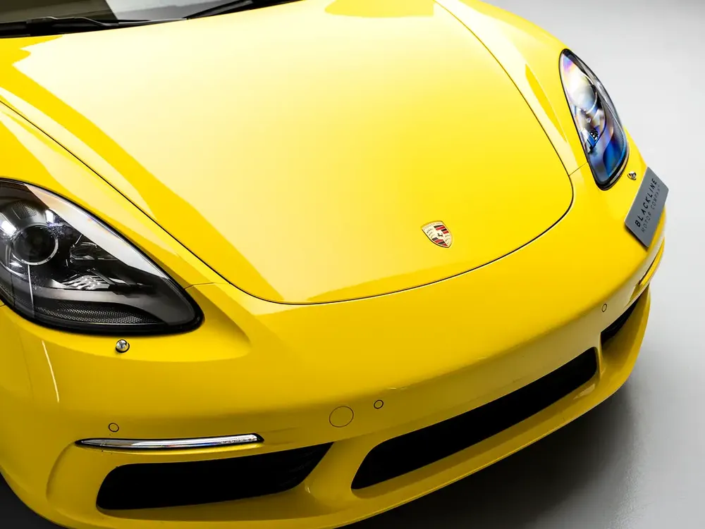 2024 Porsche Cayman, 2026 Porsche Warranty, Low KMs, GCC - Image 18