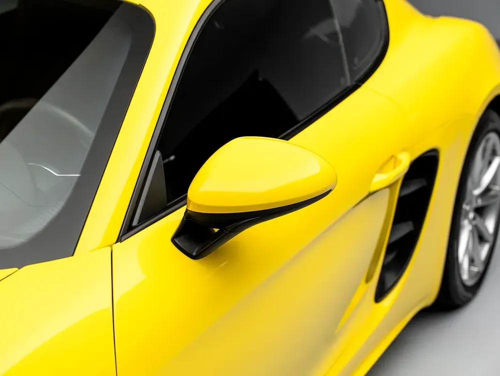 2024 Porsche Cayman, 2026 Porsche Warranty, Low KMs, GCC - Image 19