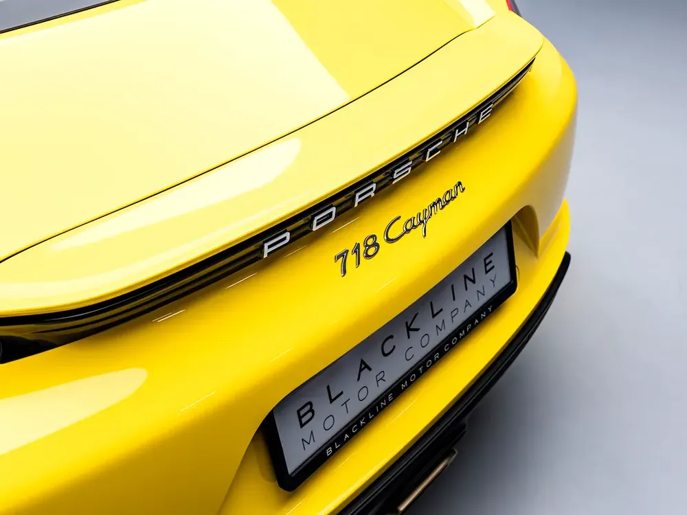2024 Porsche Cayman, 2026 Porsche Warranty, Low KMs, GCC - Image 20