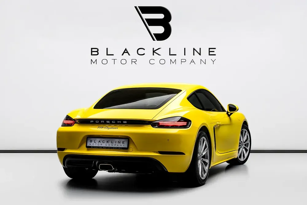 2024 Porsche Cayman, 2026 Porsche Warranty, Low KMs, GCC - Image 4