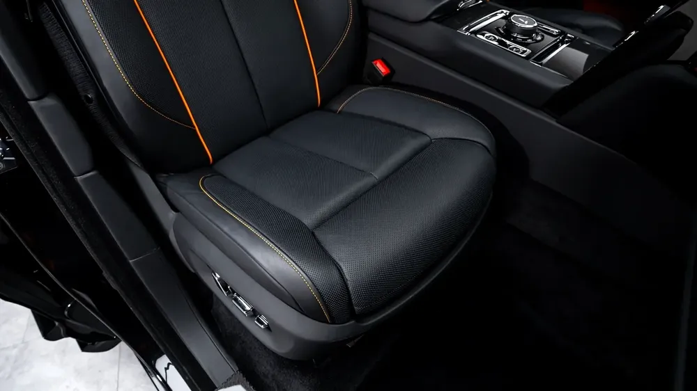 Rolls-Royce Cullinan Black Badge - 2025 - GCC - Under Warranty and Service Contract - Image 13