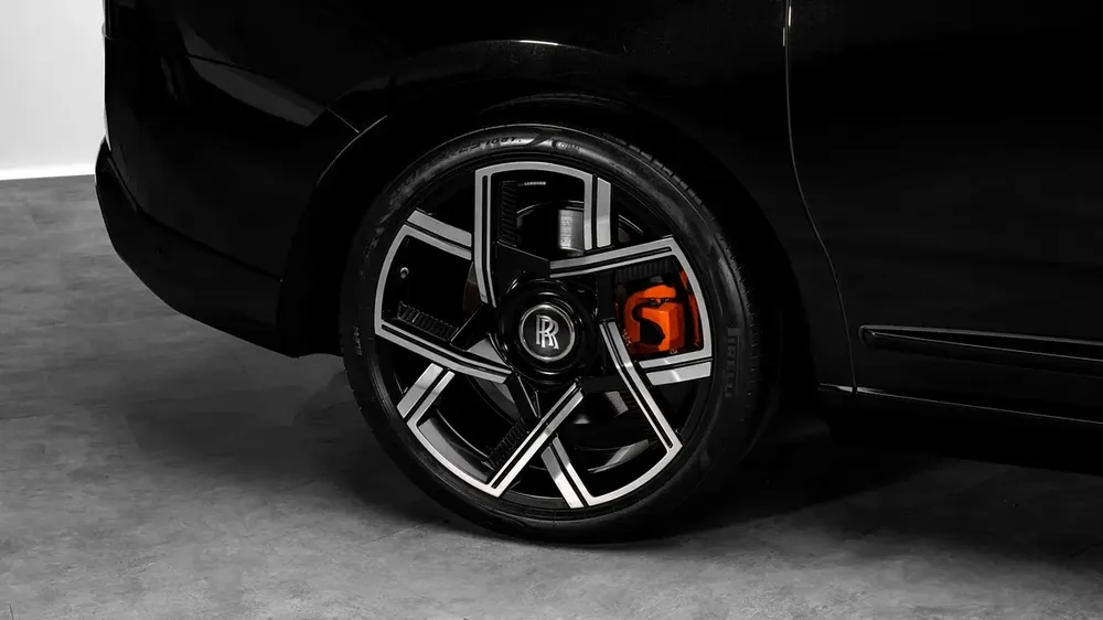 Rolls-Royce Cullinan Black Badge - 2025 - GCC - Under Warranty and Service Contract - Image 18