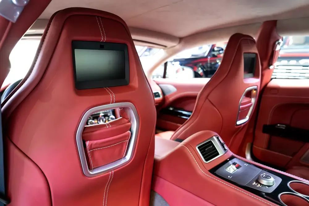 2014 ASTON MARTIN / GCC  / LOW MILEAGE / BANG AND OLUFSEN - Image 13