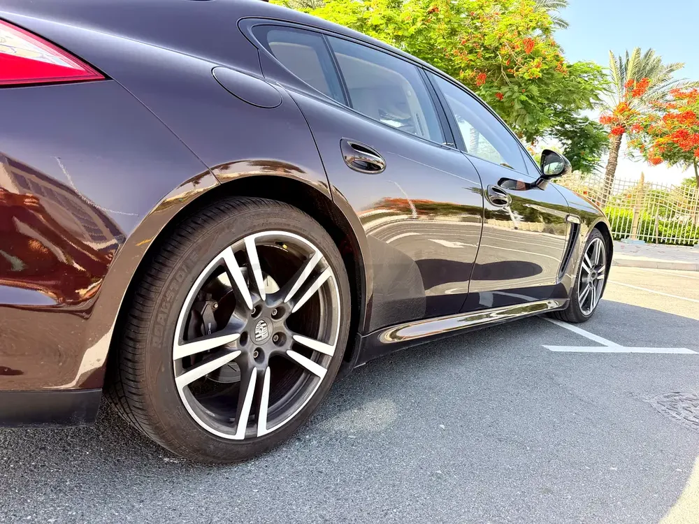 2012 Porsche Panamera 4 – V6 – GCC Specs – immaculate Condition - Image 4