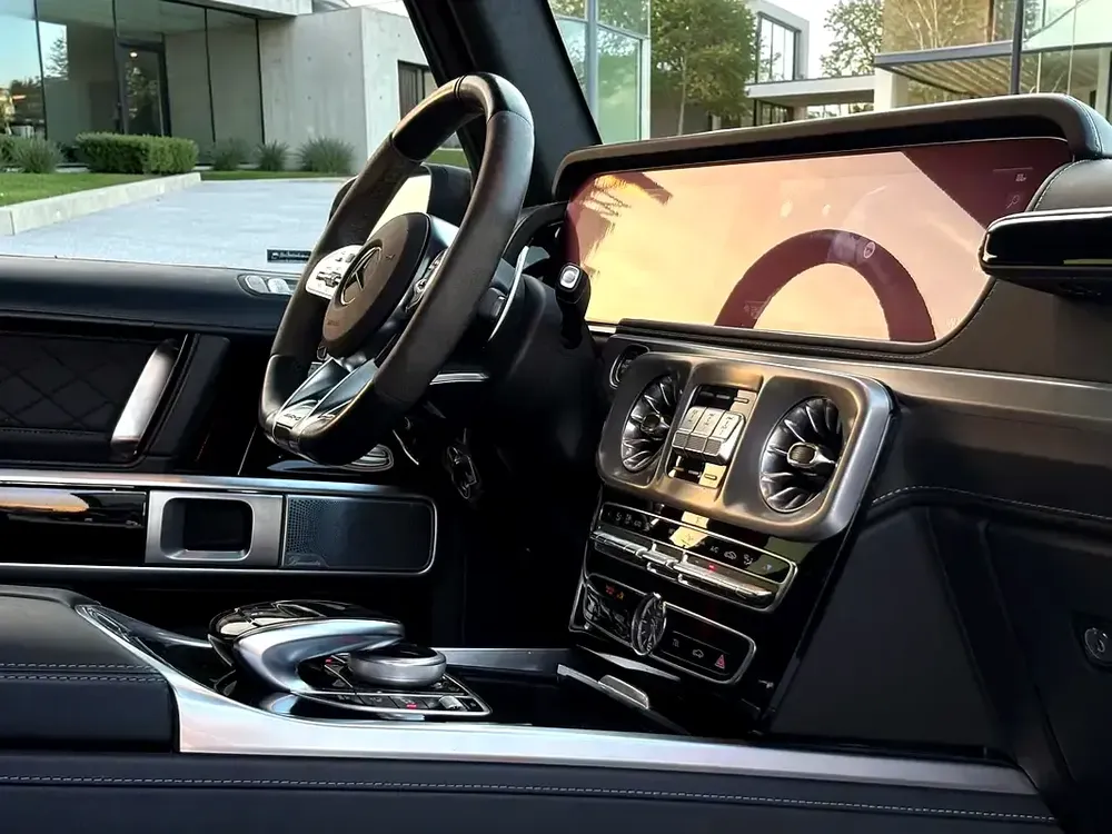 AED 8,960 P.M | 0% DOWN PAYMENT | MERCEDES-BENZ G63 AMG | 4.0L V8 BITURBO | 2022 - Image 10